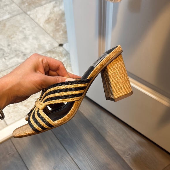 DV by Dolce Vita Women's Black and Beige Heeled Sandals - Picture 3 of 5